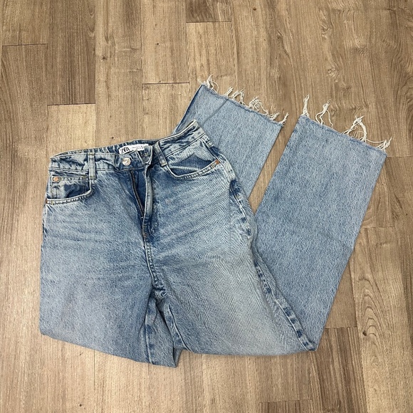 Zara cropped raw hem jeans size 2 - Picture 1 of 5